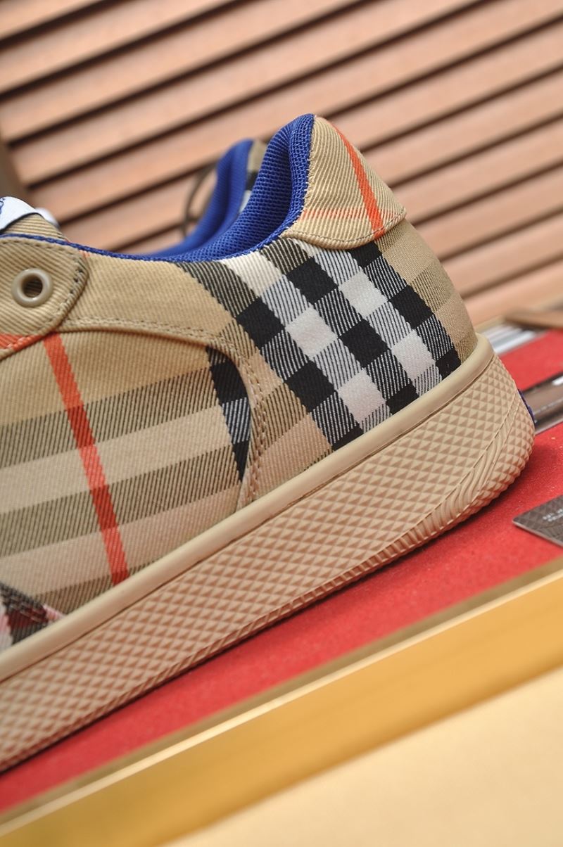 Burberry Low Shoes